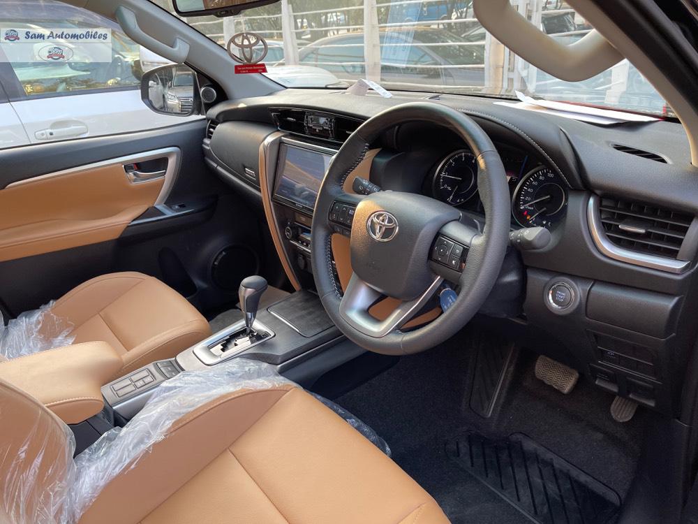 Toyota Fortuner 2021 for Sale in Karachi Toyota Fortuner 2021 for Sale in Karachi Image-3