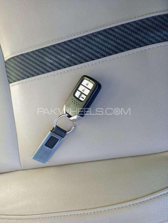 Honda Civic 2016 for Sale in Karachi Honda Civic 2016 for Sale in Karachi Image-15