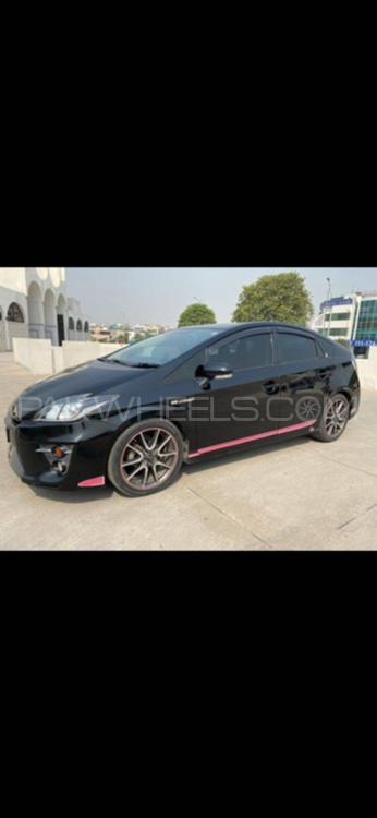 Toyota Prius 2012 for Sale in Lahore Toyota Prius 2012 for Sale in Lahore Image-7