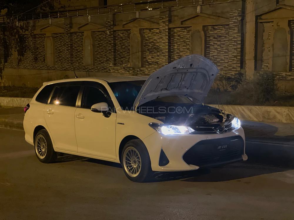 Toyota Corolla Fielder 2018 for Sale in Peshawar Image-1