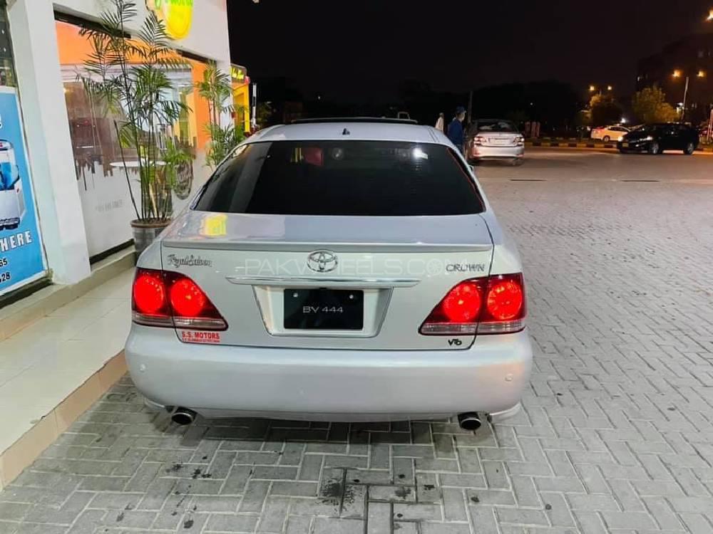 Toyota Crown 2005 for Sale in Islamabad Toyota Crown 2005 for Sale in Islamabad Image-8
