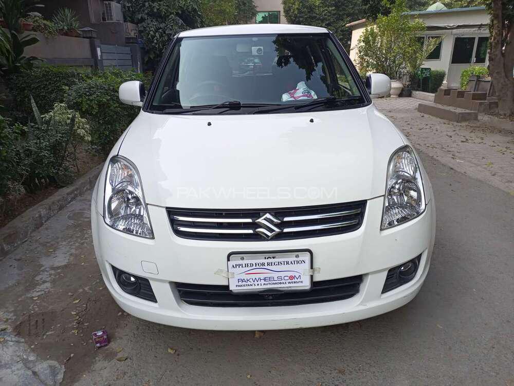 Suzuki Swift DLX 1.3 2013 Image-1