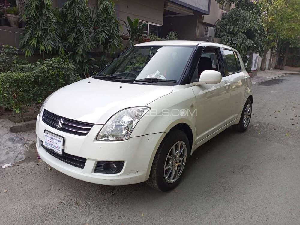Suzuki Swift 2013 for Sale in Lahore Suzuki Swift 2013 for Sale in Lahore Image-3