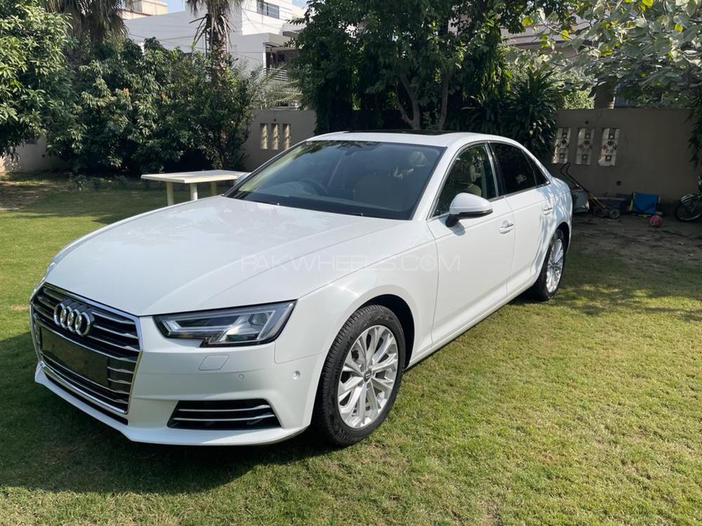 Audi A4 2018 for Sale in Sialkot Audi A4 2018 for Sale in Sialkot Image-2