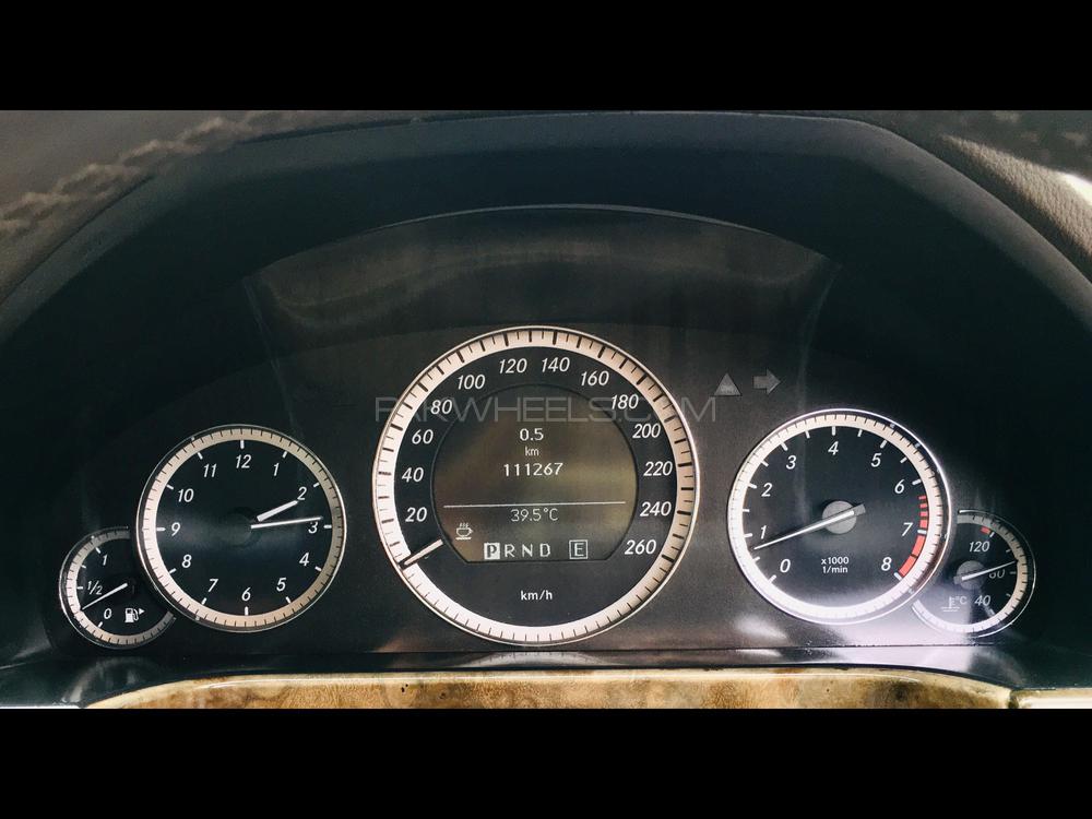 Mercedes Benz E Class 2011 for Sale in Lahore Mercedes Benz E Class 2011 for Sale in Lahore Image-12