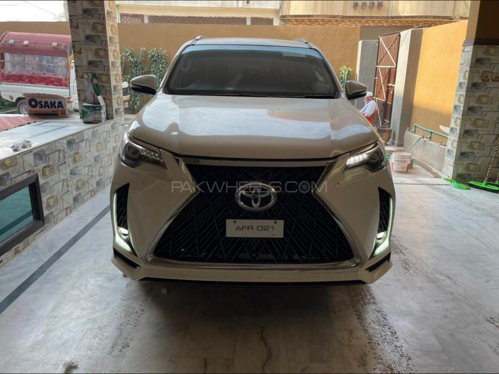 Toyota Fortuner 2021 for Sale in Peshawar Toyota Fortuner 2021 for Sale in Peshawar Image-4