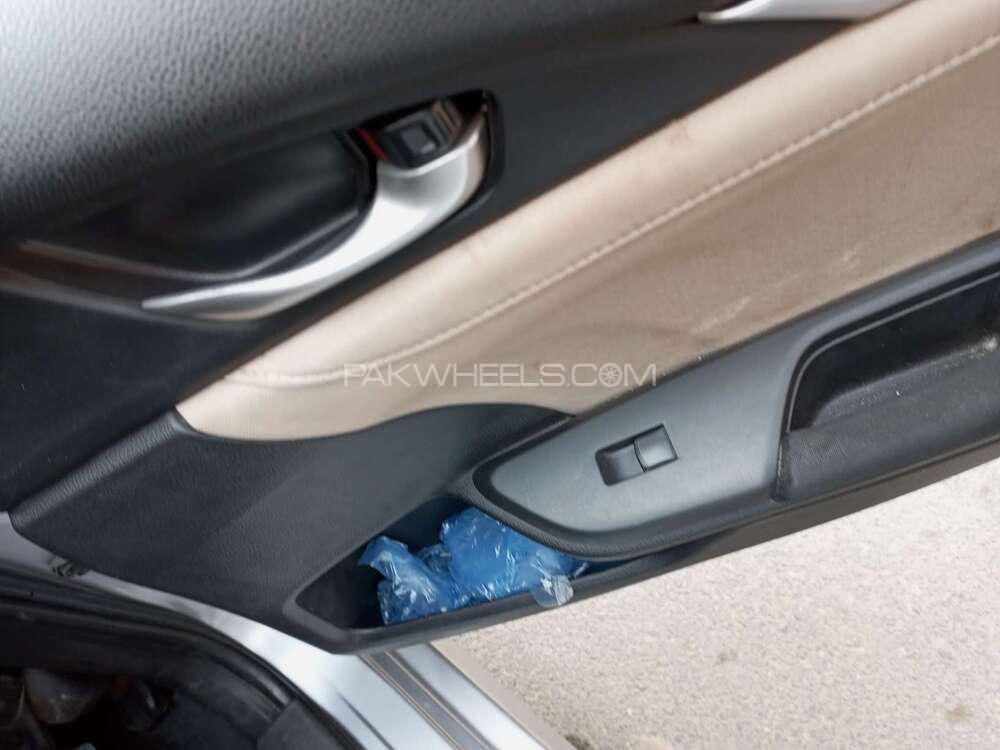 Honda Civic 2018 for Sale in Lahore Honda Civic 2018 for Sale in Lahore Image-13