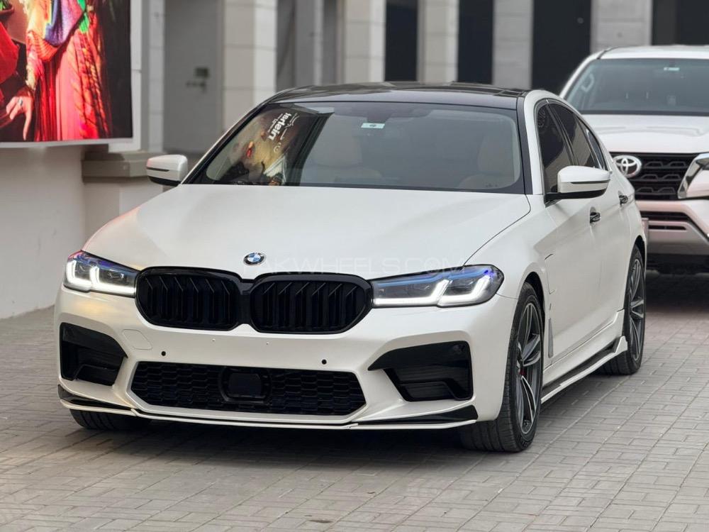 BMW 5 Series - 2021  Image-1