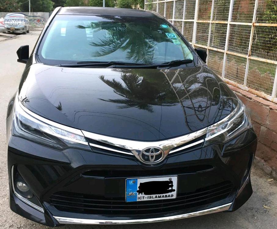 Toyota Corolla Altis Grande CVT-i 1.8 2018 Image-1