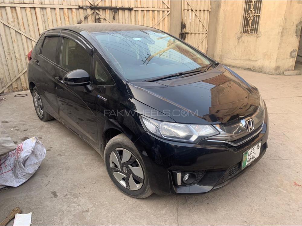 Honda Fit 2015 for Sale in Gujranwala Honda Fit 2015 for Sale in Gujranwala Image-2