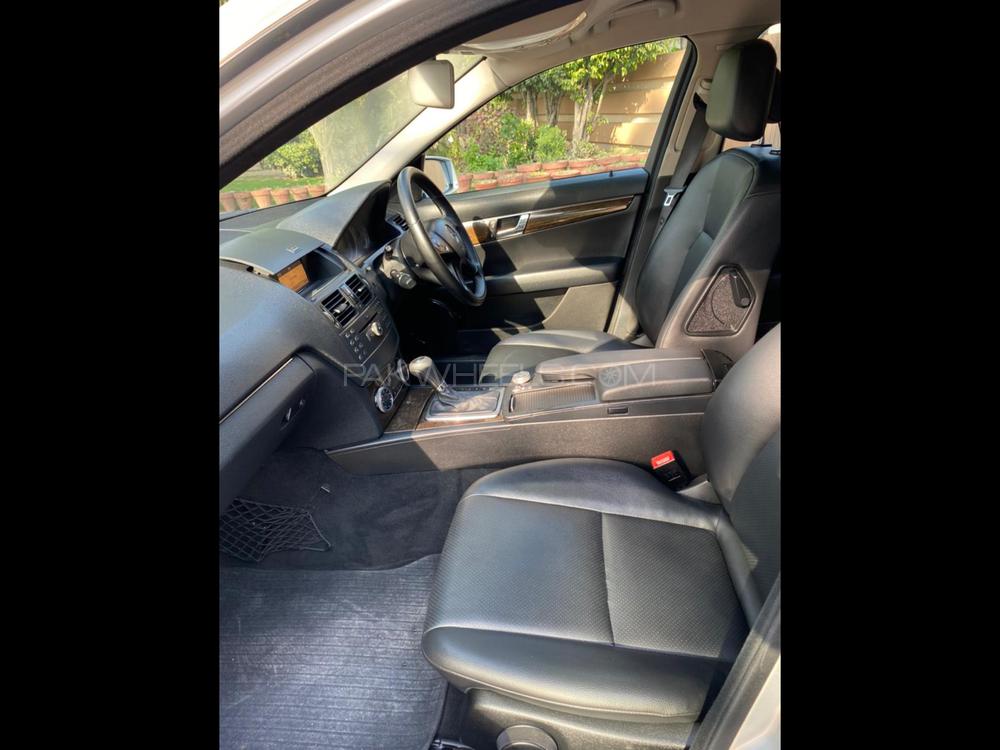 Mercedes Benz C Class 2009 for Sale in Lahore Mercedes Benz C Class 2009 for Sale in Lahore Image-7
