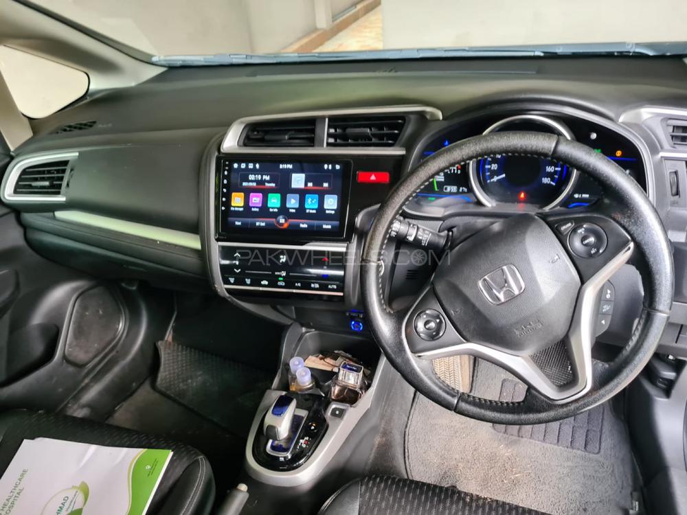 Honda Fit 2014 for Sale in Lahore Honda Fit 2014 for Sale in Lahore Image-8