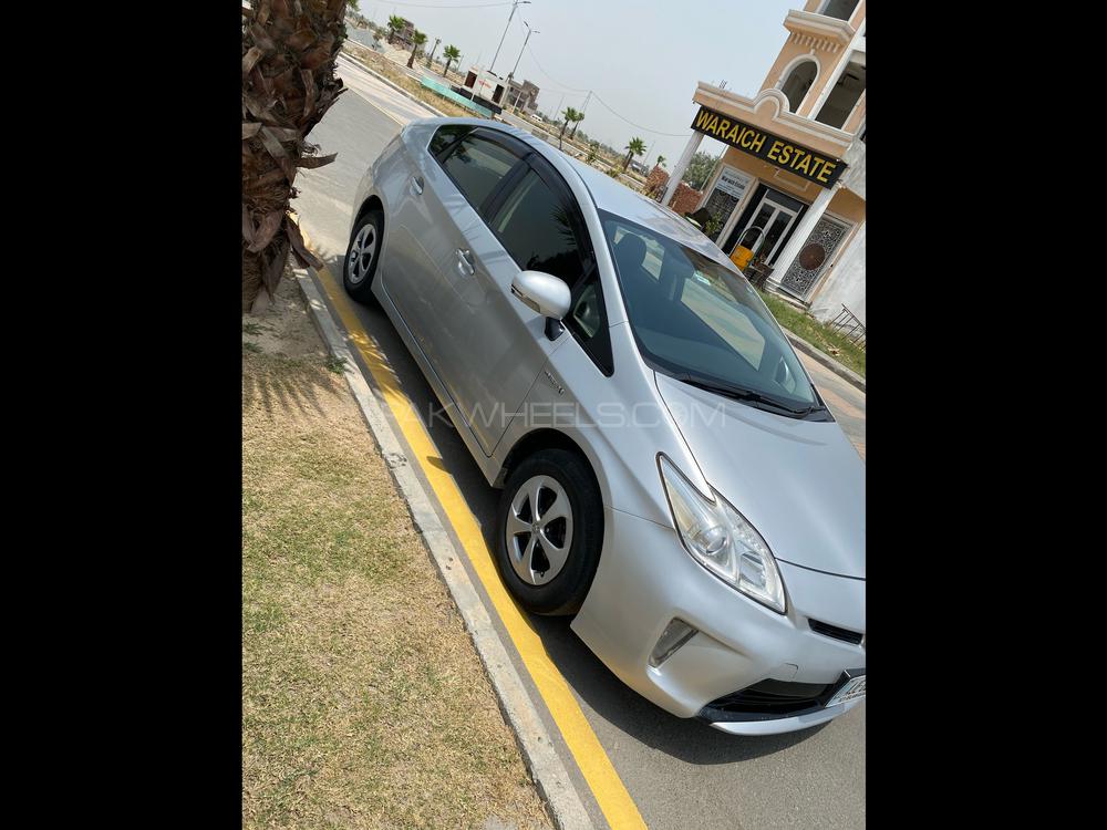 Toyota Prius 2014 for Sale in Gujranwala Toyota Prius 2014 for Sale in Gujranwala Image-3