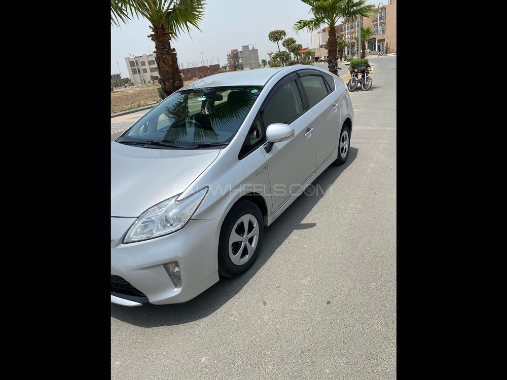 Toyota Prius 2014 for Sale in Gujranwala Toyota Prius 2014 for Sale in Gujranwala Image-4