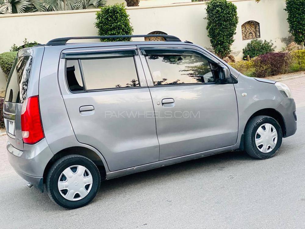 Suzuki Wagon R 2017 for Sale in Rahim Yar Khan Suzuki Wagon R 2017 for Sale in Rahim Yar Khan Image-8