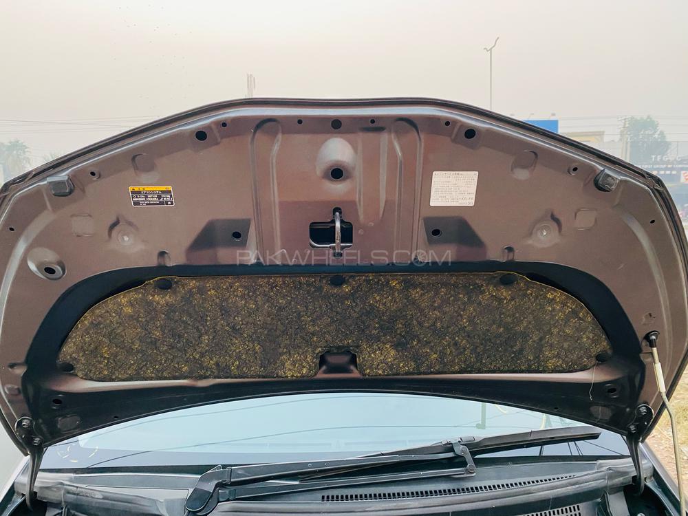 Toyota Vitz 2018 for Sale in Gujranwala Toyota Vitz 2018 for Sale in Gujranwala Image-4