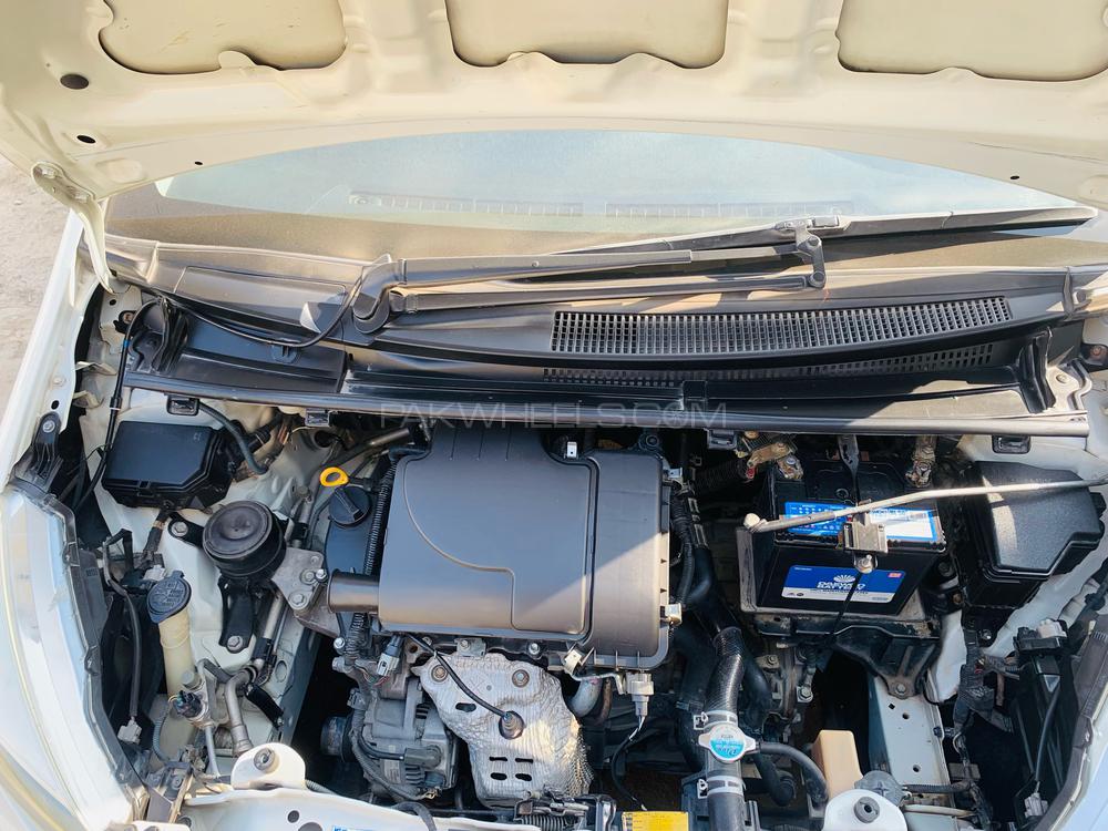 Toyota Vitz 2011 for Sale in Peshawar Toyota Vitz 2011 for Sale in Peshawar Image-19