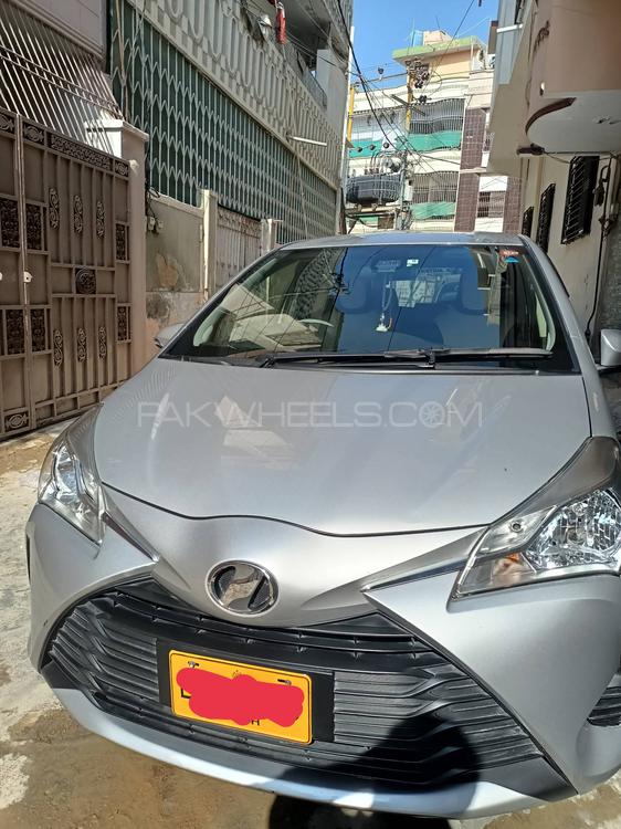 Toyota Vitz 2017 for Sale in Karachi Image-1