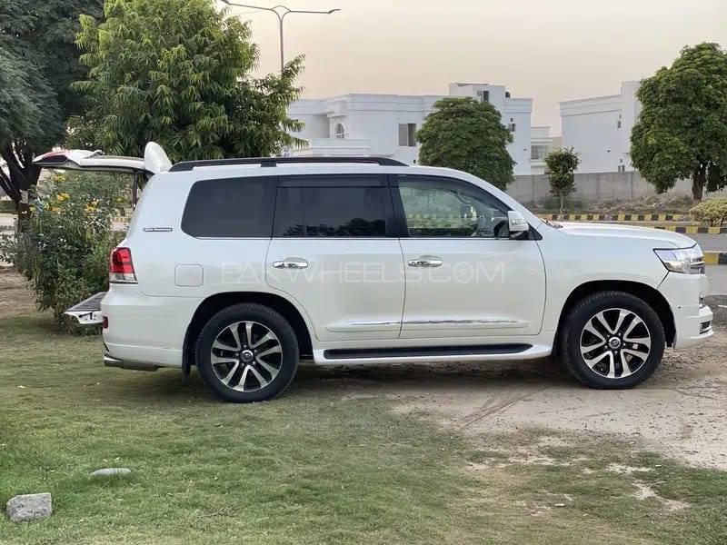 Toyota Land Cruiser 2011 for Sale in Gujranwala Image-1