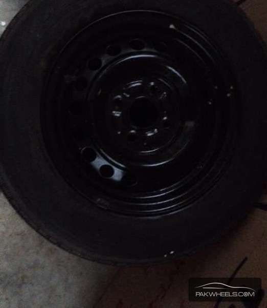 13'inch Yokohama Tyres and Alloy Rims For Sale Image-1