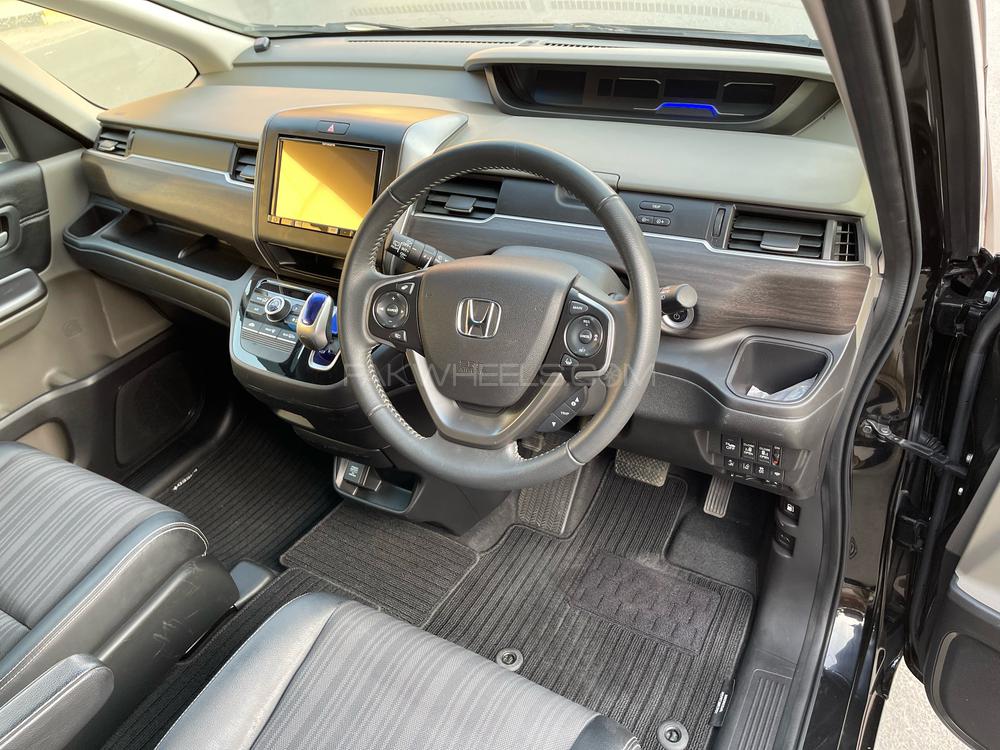 Honda Freed 2017 for Sale in Faisalabad Honda Freed 2017 for Sale in Faisalabad Image-9
