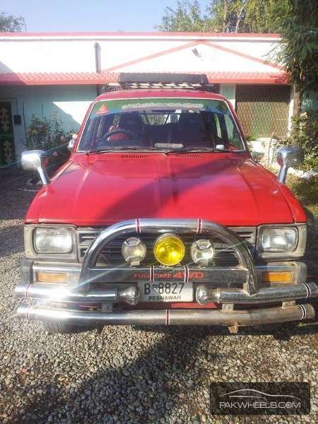 Toyota Hilux 1983 for Sale in Peshawar Image-1