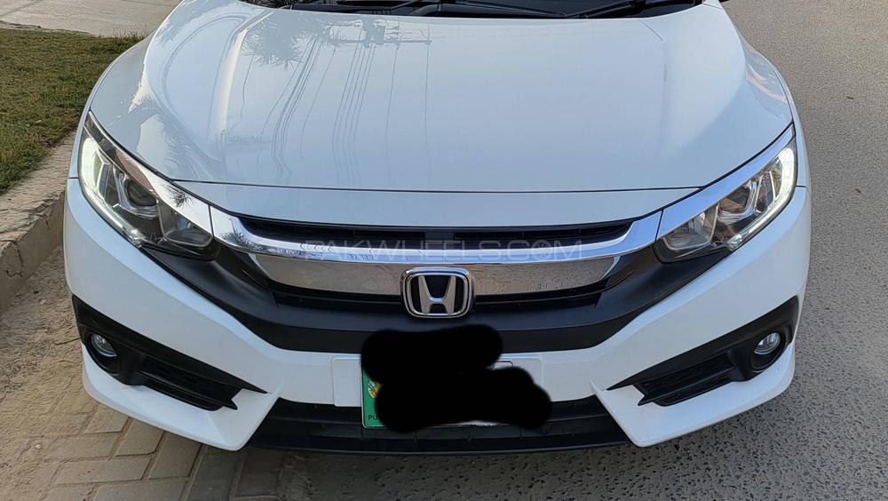 Honda Civic Oriel 1.8 i-VTEC CVT 2016 Image-1