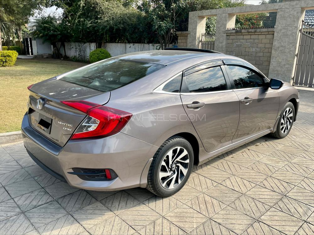 Honda Civic 2018 for Sale in Islamabad Honda Civic 2018 for Sale in Islamabad Image-4