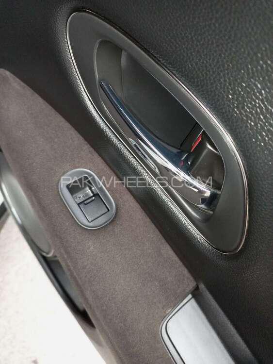 Honda Vezel 2017 for Sale in Lahore Honda Vezel 2017 for Sale in Lahore Image-13