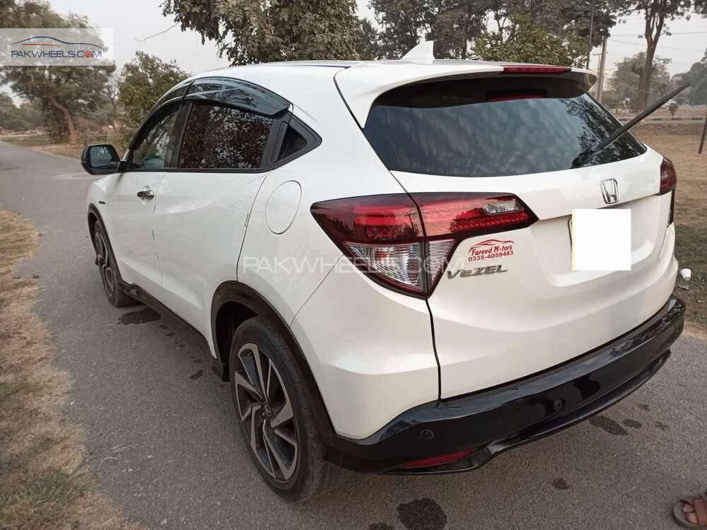 Honda Vezel 2017 for Sale in Lahore Honda Vezel 2017 for Sale in Lahore Image-4
