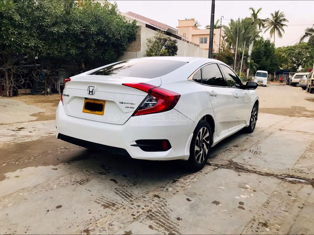 Honda Civic 2018 for Sale in Karachi Honda Civic 2018 for Sale in Karachi Image-5