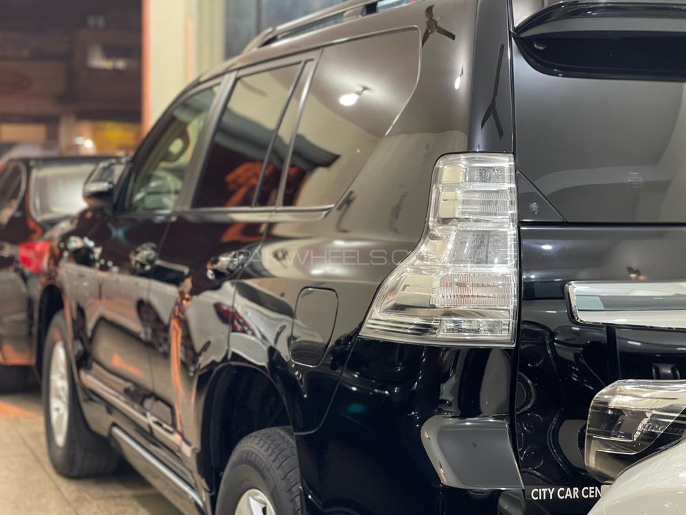 Toyota Prado 2016 for Sale in Lahore Toyota Prado 2016 for Sale in Lahore Image-17