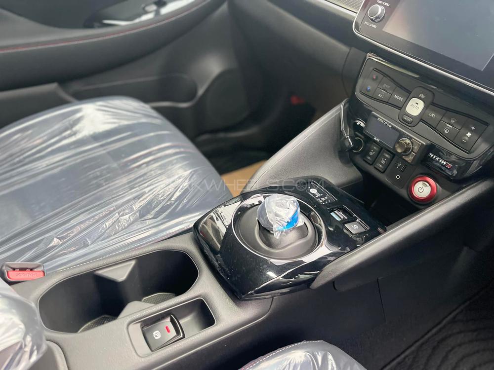 Nissan Leaf 2018 for Sale in Lahore Nissan Leaf 2018 for Sale in Lahore Image-4