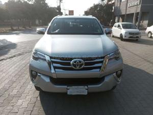 Toyota Fortuner 2.7 VVTi 2017 for Sale in Lahore