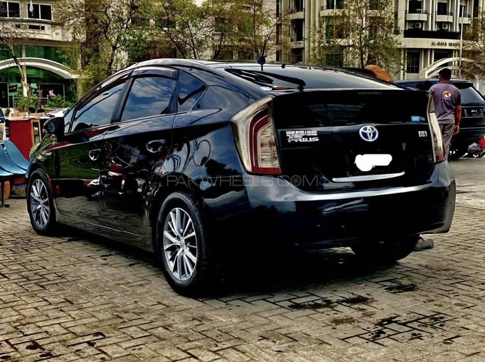 Toyota Prius 2013 for Sale in Islamabad Toyota Prius 2013 for Sale in Islamabad Image-4