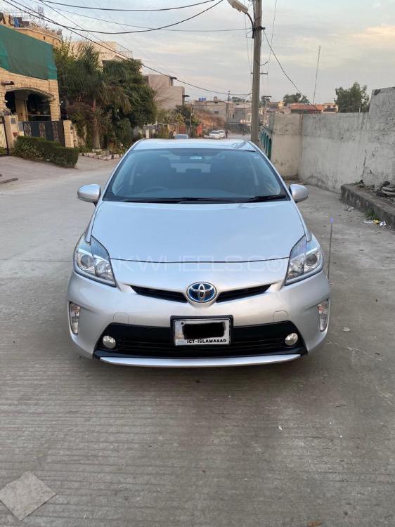 Toyota Prius S LED Edition 1.8 2014 Image-1