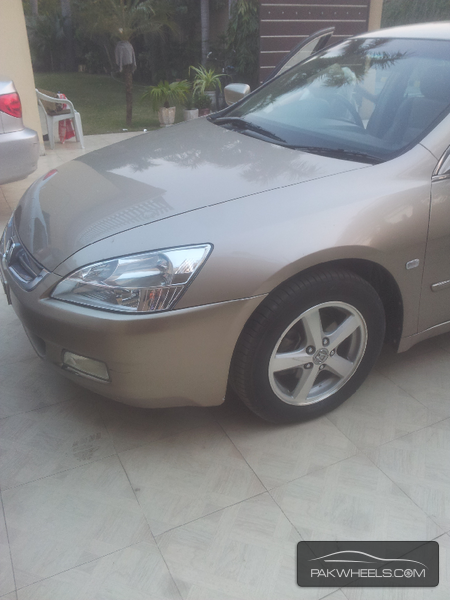 Honda Accord 2005 for Sale in Lahore Image-1