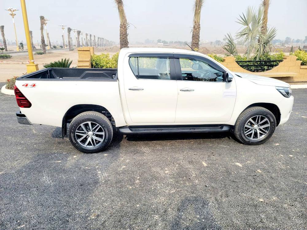 Toyota Hilux 2021 for Sale in Multan Toyota Hilux 2021 for Sale in Multan Image-5