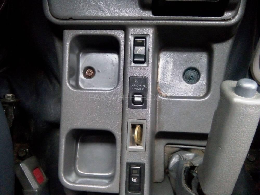 Toyota Prado 1991 for Sale in Gujranwala Toyota Prado 1991 for Sale in Gujranwala Image-8