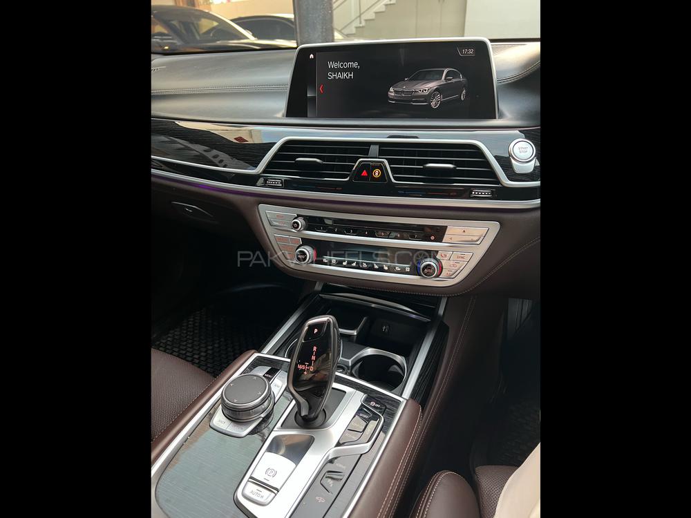 BMW 7 Series 2018 for Sale in Karachi BMW 7 Series 2018 for Sale in Karachi Image-14
