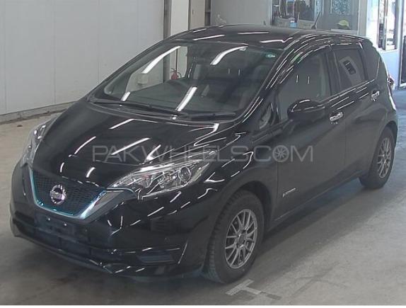 Nissan Note 2018 for Sale in Islamabad Nissan Note 2018 for Sale in Islamabad Image-3