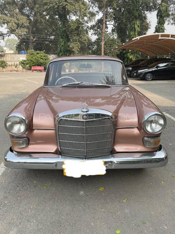 Mercedes Benz E Class 1969 for Sale in Lahore Image-1