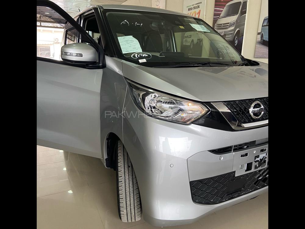 Nissan Dayz Highway Star 2020 for Sale in Sialkot Image-1