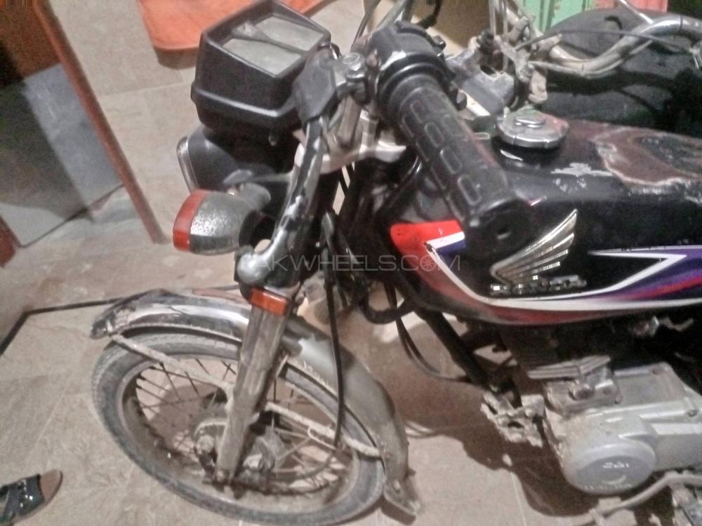 Honda CG 125 2017 for Sale Honda CG 125 2017 for Sale Image-3