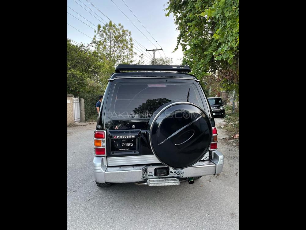 Mitsubishi Pajero 1994 for Sale in Peshawar Mitsubishi Pajero 1994 for Sale in Peshawar Image-3
