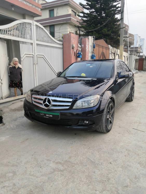 Mercedes Benz C Class 2009 for Sale in Hassan abdal Image-1