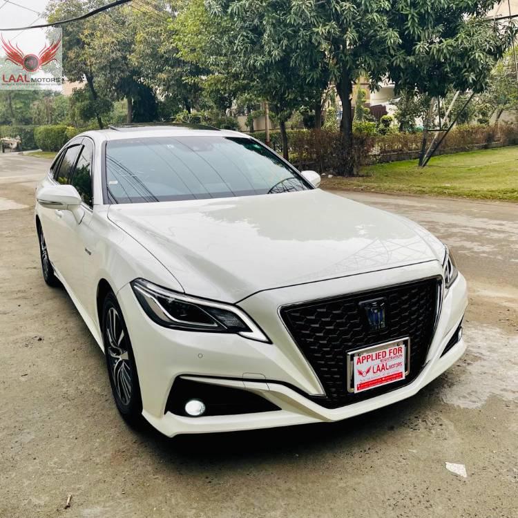 Toyota Crown 2018 for Sale in Lahore Toyota Crown 2018 for Sale in Lahore Image-2