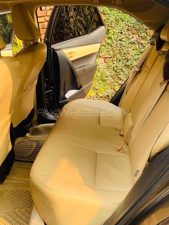 Toyota Corolla 2019 for Sale in Peshawar Toyota Corolla 2019 for Sale in Peshawar Image-5