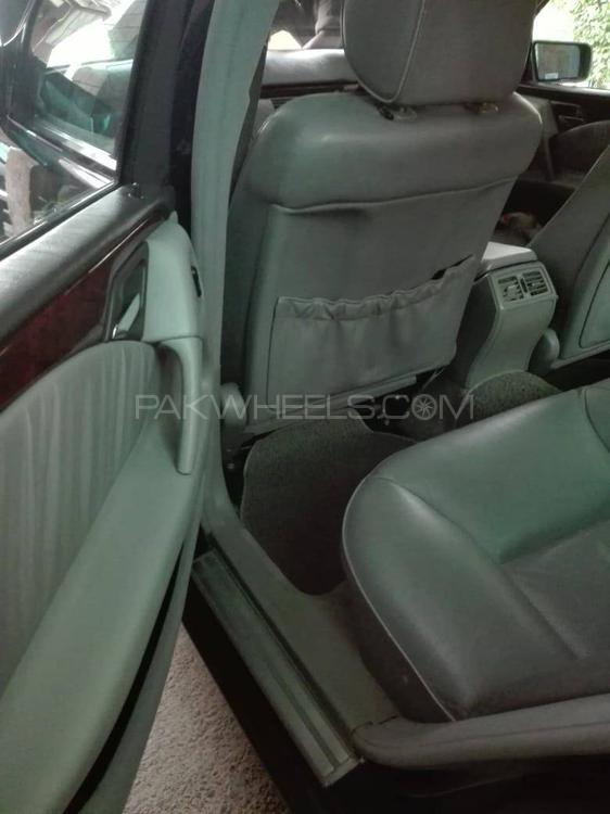 Mercedes Benz E Class 2000 for Sale in Lahore Mercedes Benz E Class 2000 for Sale in Lahore Image-3