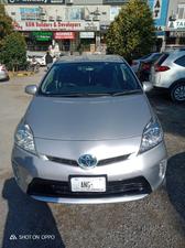 Toyota Prius L 1.8 2015 for Sale in Islamabad